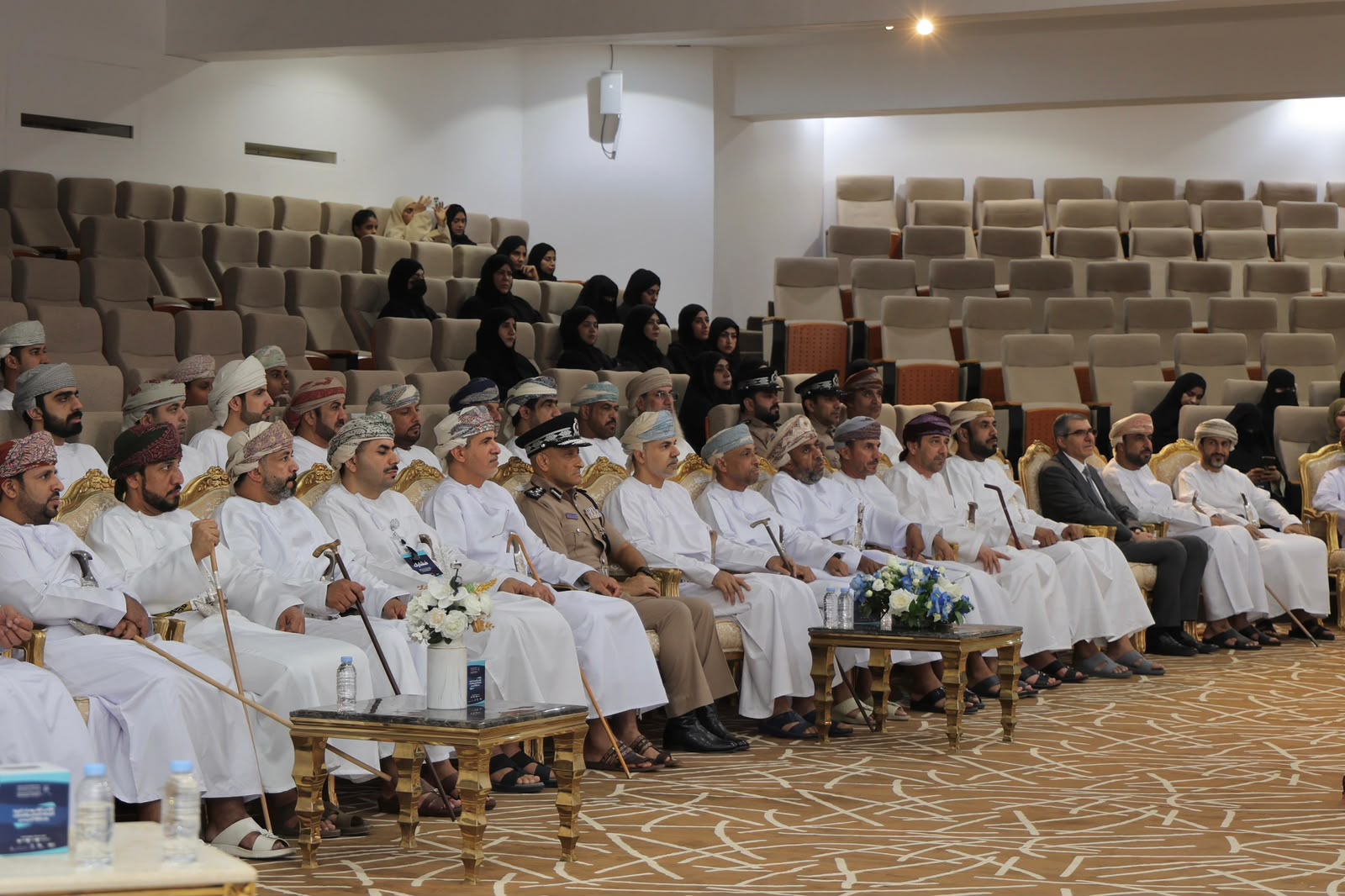 انطلاق ملتقى التشريعات البيئية لأنشطة المحاجر والكسارات بمحافظة البريمي