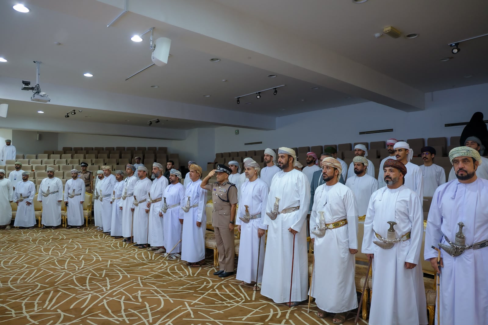 محافظة البريمي تحتفي بختام الدفعة الثالثة من مبادرة (إرادة)، وتمكين 75 باحثًا عن عمل