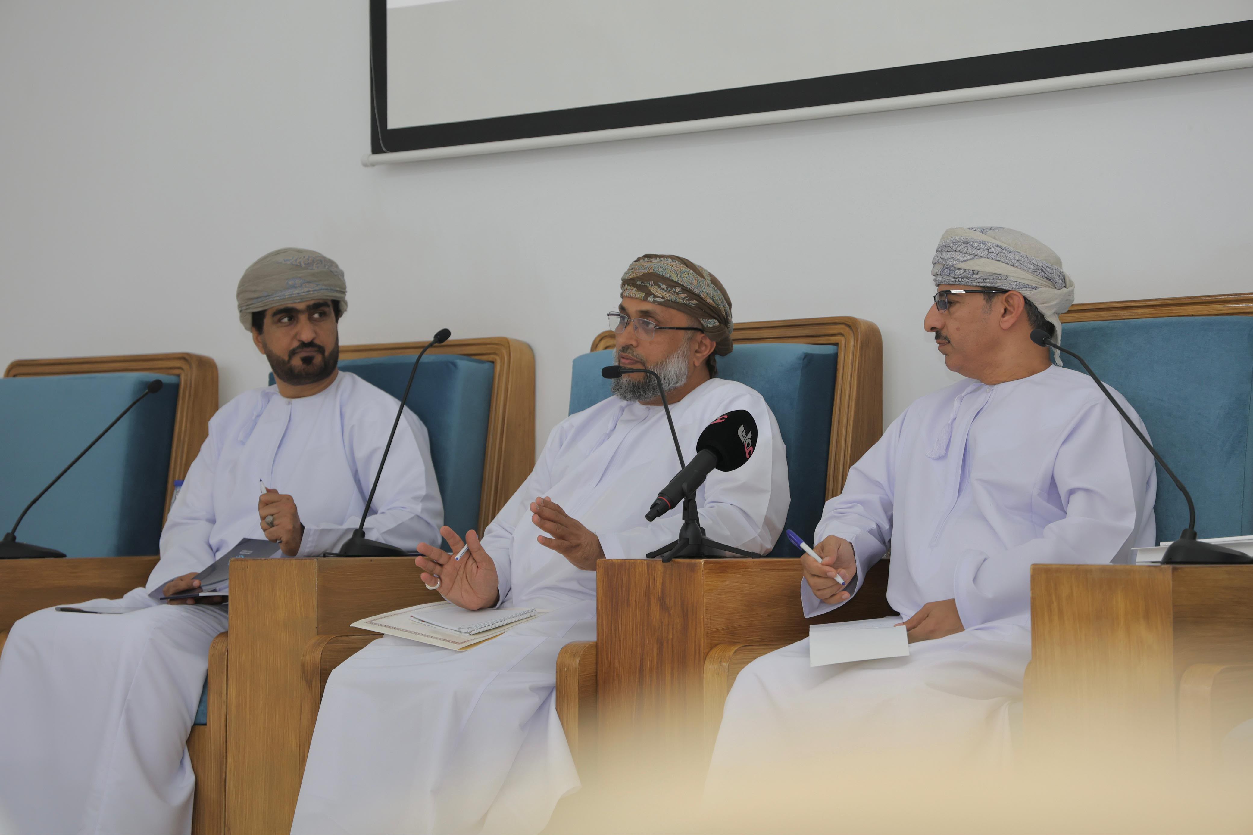 وزارة الإعلام تنظم لقاءً تعريفياً باللائحة التنفيذية لقانون الإعلام بمحافظة البريمي