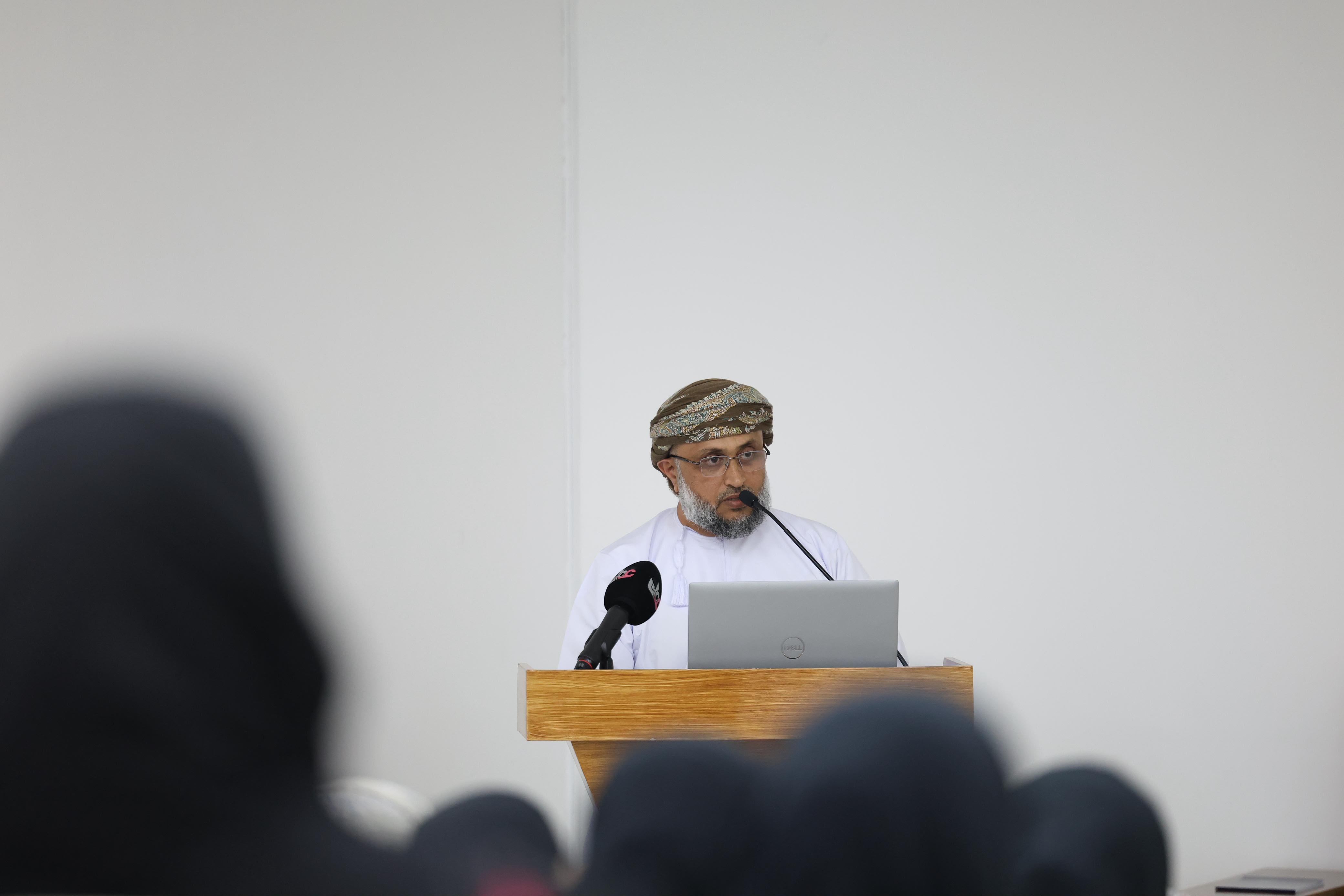 وزارة الإعلام تنظم لقاءً تعريفياً باللائحة التنفيذية لقانون الإعلام بمحافظة البريمي