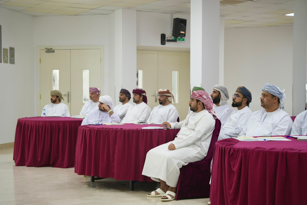 برنامج تدريبي متخصص في الضبطية القضائية بمحافظة البريمي