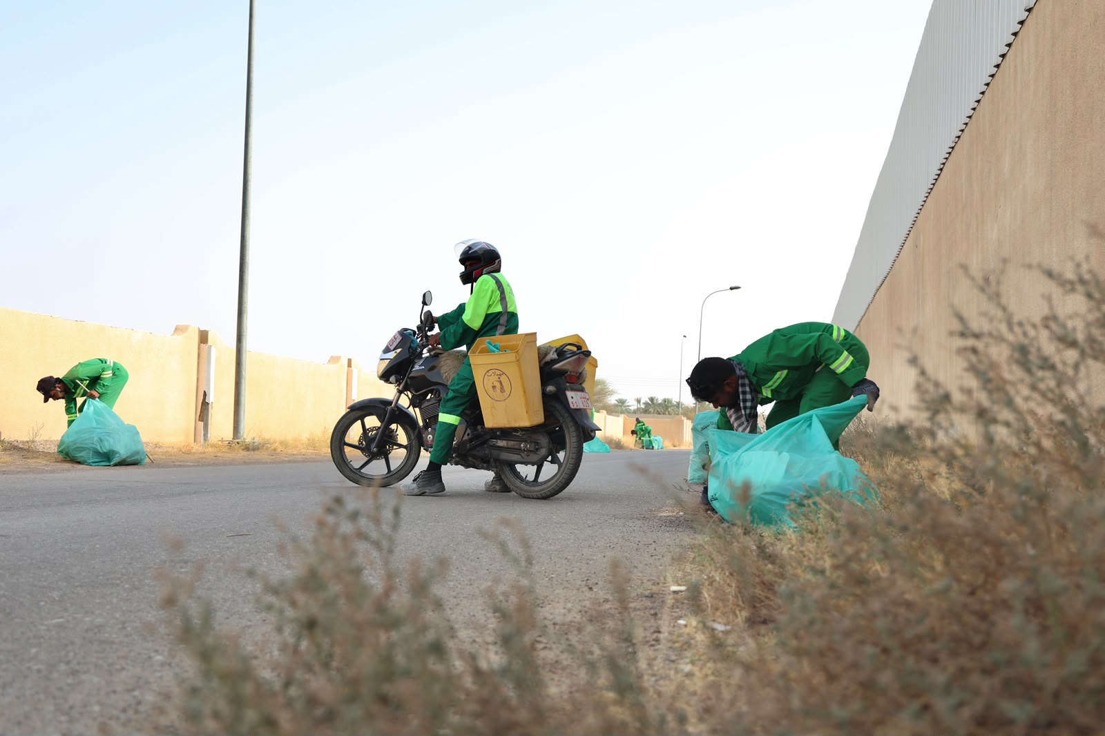 جهود ميدانية موسعة لتعزيز النظافة العامة في ولاية البريمي